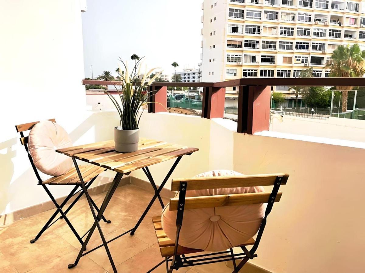 Holiday Vibes In Playa Del Ingles Buitenkant foto